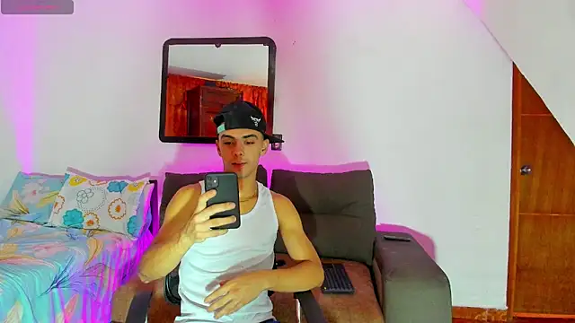 Teo Rave online show from May 2026 04:48:02 PM