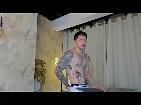 RONNY COLTON online show from May 2026 11:43:02 PM