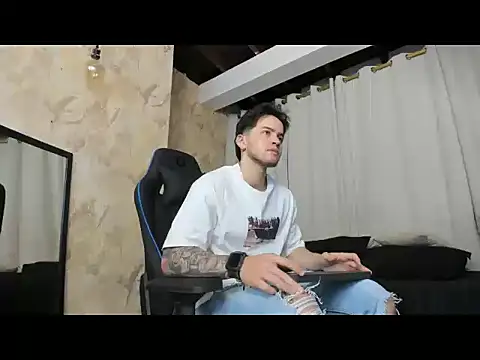 RONNY COLTON online show from May 2026 10:32:02 AM