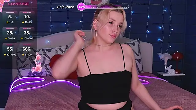 Snapshot of Crystal__Jull chatting on April 2026 04:44:01 PM Crystal Jull online show from April 2026 04:44:01 PM