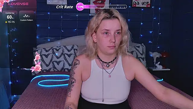 Snapshot of Crystal__Jull chatting on May 2026 11:32:01 PM Crystal Jull online show from May 2026 11:32:01 PM