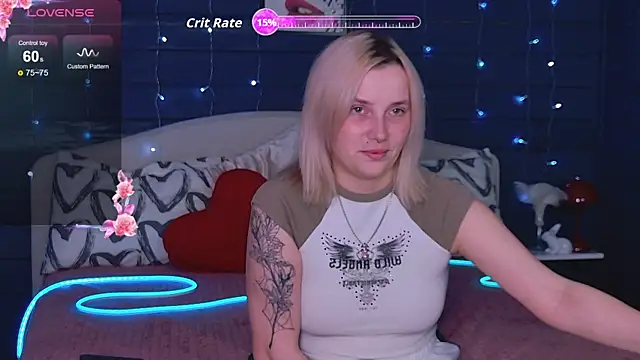 Snapshot of Crystal__Jull chatting on May 2026 05:07:02 PM Crystal Jull online show from May 2026 05:07:02 PM