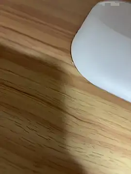 qiqi202602 online show from April 2026 10:42:02 AM