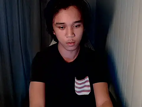 Snapshot of urnaughty_paul chatting on April 2026 03:43:01 AM urnaughty paul online show from April 2026 03:43:01 AM