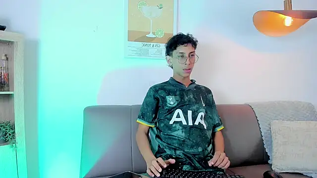 Snapshot of dax_blaze chatting on May 2026 12:44:02 PM dax blaze online show from May 2026 12:44:02 PM