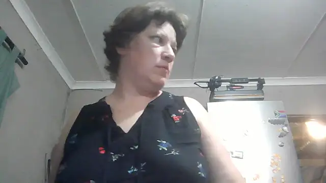 Snapshot of Bambifun32 chatting on July 2026 05:17:01 PM Bambifun32 online show from July 2026 05:17:01 PM