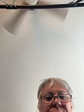 Snapshot of SilverRain_ chatting on May 2026 02:00:01 PM SilverRain online show from May 2026 02:00:01 PM