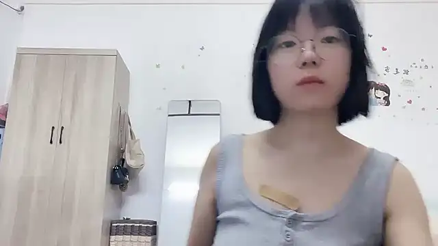 Snapshot of Belle-LL chatting on May 2026 02:49:02 PM Belle-LL online show from May 2026 02:49:02 PM