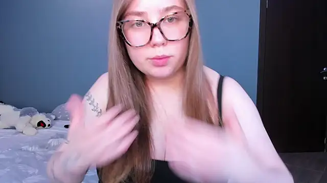 Boobsy girl online show from May 2026 12:54:02 PM