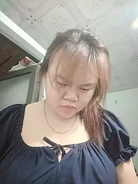Snapshot of Truxcy1 chatting on May 2026 05:53:01 PM Truxcy1 online show from May 2026 05:53:01 PM