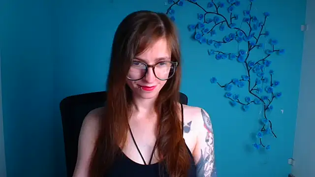 Snapshot of Luna_Tantra chatting on July 2026 01:15:01 PM Luna Tantra online show from July 2026 01:15:01 PM