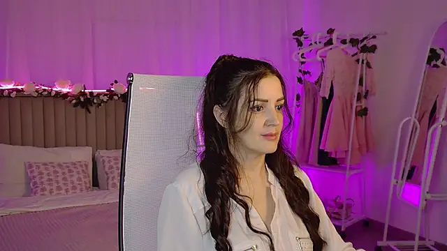 AureliaVane online show from June 2026 03:54:01 PM