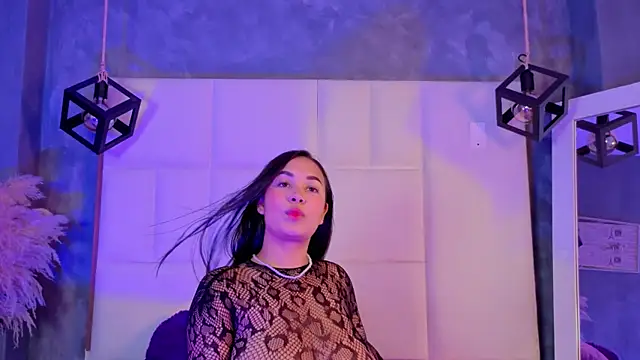 Snapshot of Violetta_rose_ chatting on June 2026 11:00:01 PM Violetta rose online show from June 2026 11:00:01 PM