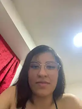 FERNANDA-ROSE online show from April 2026 04:54:01 AM