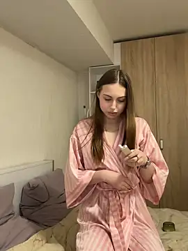 Snapshot of LOLAskk chatting on May 2026 11:06:02 PM LOLAskk online show from May 2026 11:06:02 PM