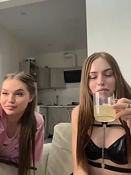 Snapshot of LOLAskk chatting on June 2026 08:18:01 PM LOLAskk online show from June 2026 08:18:01 PM