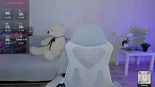 LinnLove online show from May 2026 07:02:02 AM