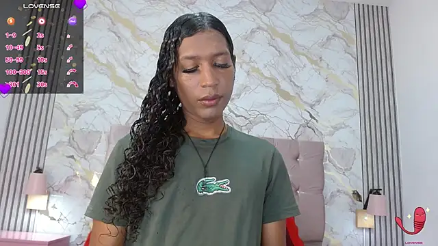 Mia Hiills online show from May 2026 12:36:02 PM