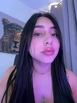 Snapshot of IsabellaNoir_ chatting on May 2026 07:41:02 PM IsabellaNoir online show from May 2026 07:41:02 PM
