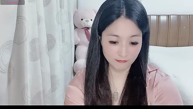 Snapshot of D-Misslu chatting on July 2026 01:02:01 PM D-Misslu online show from July 2026 01:02:01 PM
