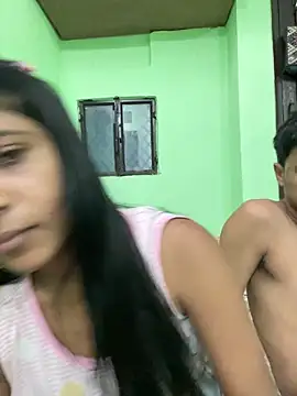 hot-couple-0 online show from May 2026 08:22:01 AM