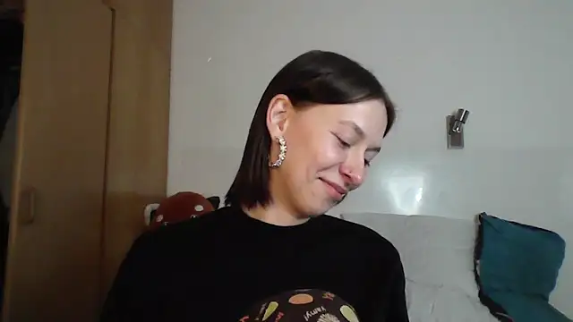 Snapshot of JuicyErika chatting on April 2026 08:57:02 PM JuicyErika online show from April 2026 08:57:02 PM