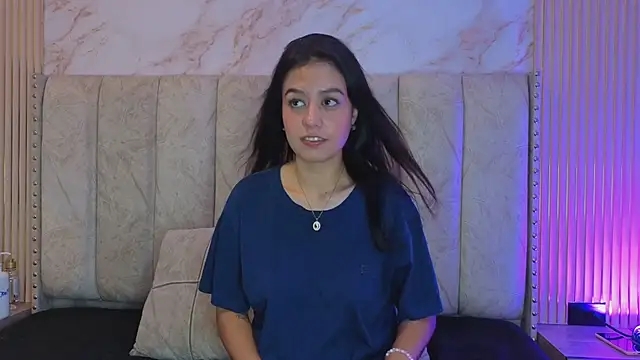 Snapshot of Alahia_Bloom chatting on July 2026 11:14:01 AM Alahia Bloom online show from July 2026 11:14:01 AM