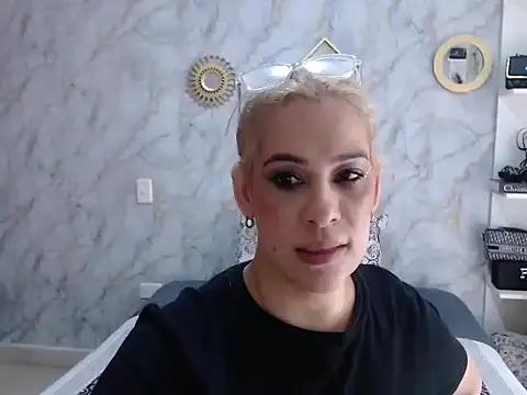 Snapshot of electra_gold chatting on May 2026 07:19:02 PM electra gold online show from May 2026 07:19:02 PM