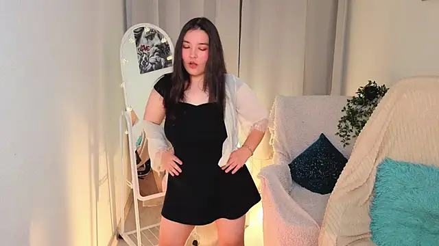 MomoRins online show from May 2026 10:26:01 PM