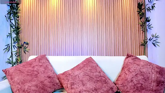 Giorgia kowalski online show from April 2026 08:33:01 PM