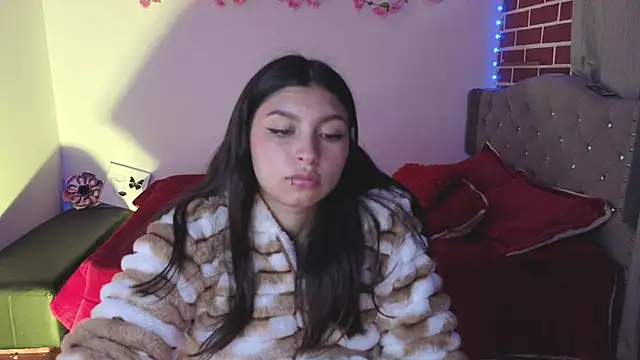 Snapshot of isabella_monntolvo chatting on May 2026 03:28:01 PM isabella monntolvo online show from May 2026 03:28:01 PM