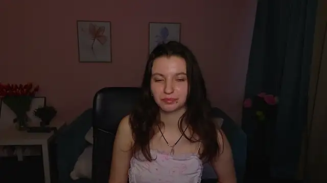 Snapshot of BelovedAlice chatting on April 2026 06:38:01 AM BelovedAlice online show from April 2026 06:38:01 AM