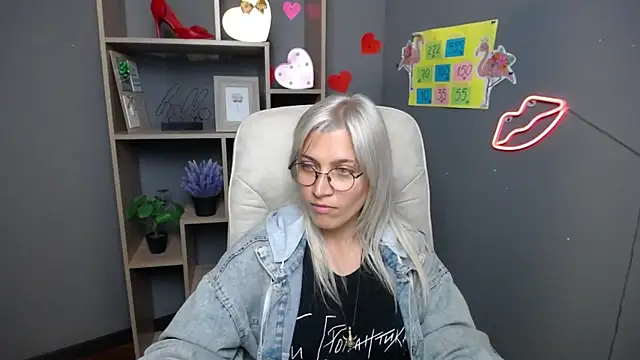 Snapshot of RubyDaviss chatting on May 2026 06:02:02 PM RubyDaviss online show from May 2026 06:02:02 PM