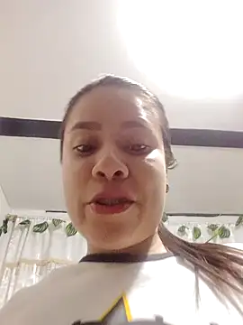 Nicol Alvarez1 online show from April 2026 04:21:01 AM