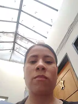 Nicol Alvarez1 online show from May 2026 10:27:01 PM