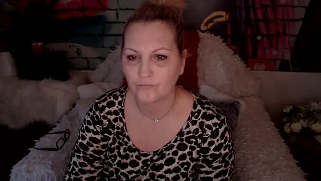 Snapshot of Divineblond chatting on March 2025 08:30:01 AM Divineblond online show from March 2025 08:30:01 AM