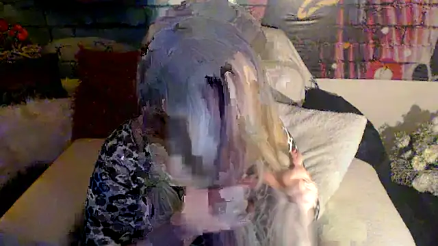 Snapshot of Divineblond chatting on March 2025 01:21:02 AM Divineblond online show from March 2025 01:21:02 AM