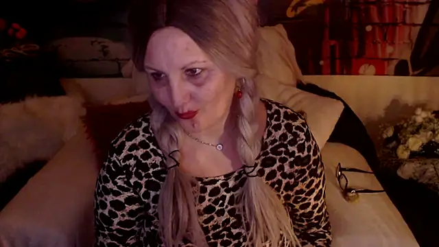 Snapshot of Divineblond chatting on March 2025 05:00:02 AM Divineblond online show from March 2025 05:00:02 AM