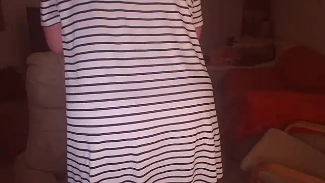 Snapshot of Divineblond chatting on September 2025 10:31:01 PM Divineblond online show from September 2025 10:31:01 PM