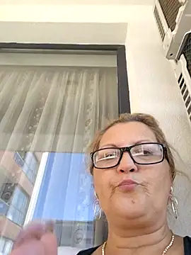 Snapshot of Divineblond chatting on October 2025 09:52:01 AM Divineblond online show from October 2025 09:52:01 AM