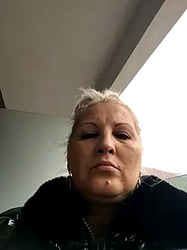 Snapshot of Divineblond chatting on October 2025 08:11:01 AM Divineblond online show from October 2025 08:11:01 AM