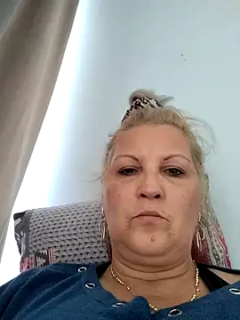 Snapshot of Divineblond chatting on October 2025 12:31:01 PM Divineblond online show from October 2025 12:31:01 PM