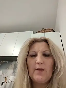 Divineblond online show from March 2026 09:51:01 PM