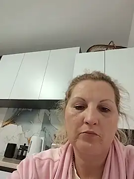 Divineblond online show from March 2026 01:53:01 AM