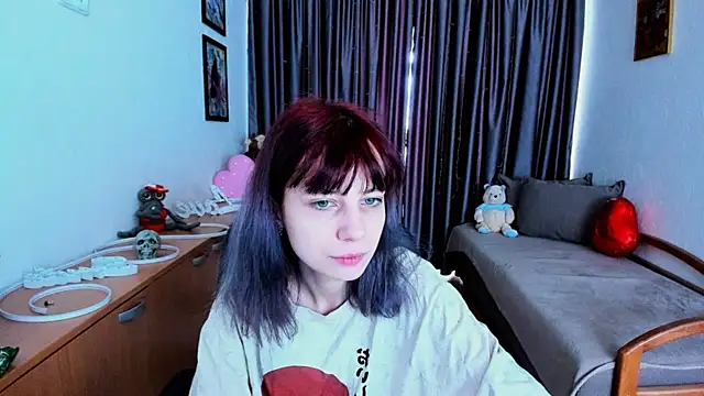 Snapshot of MiniLysii chatting on June 2026 05:43:02 AM MiniLysii online show from June 2026 05:43:02 AM