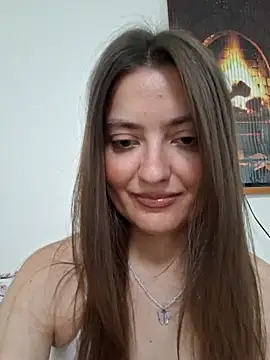 Snapshot of Alba2331 chatting on July 2026 10:50:01 AM Alba2331 online show from July 2026 10:50:01 AM