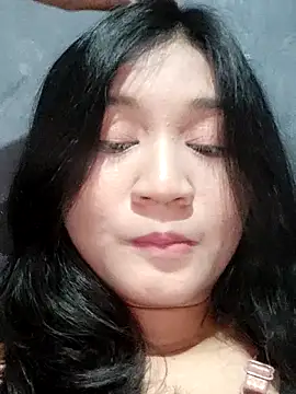 Snapshot of Rayya_ayy chatting on May 2026 04:46:02 PM Rayya ayy online show from May 2026 04:46:02 PM