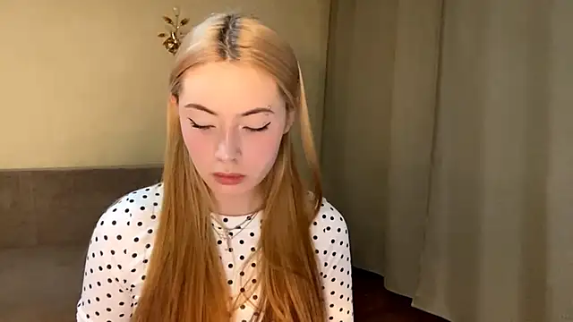 AikoRush online show from April 2026 01:13:01 PM