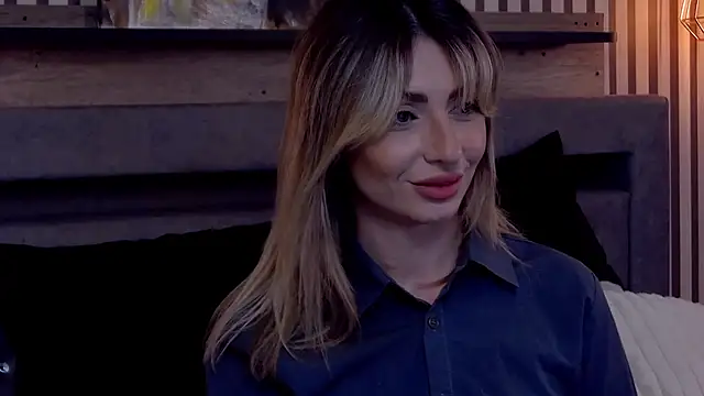 Snapshot of SofiaLace chatting on May 2026 05:16:02 AM SofiaLace online show from May 2026 05:16:02 AM