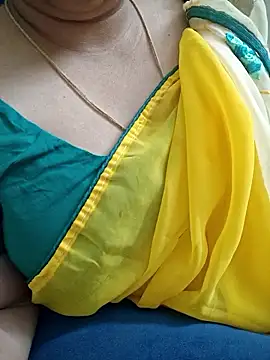 Snapshot of Call_Honey chatting on May 2026 04:12:01 PM Call Honey online show from May 2026 04:12:01 PM